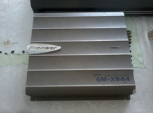 Pioneer 944 gücləndirici
