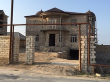 3-mərtəbəli həyət evi, Buzovna qəs.