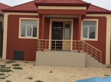 Həyət evi, 3 nömrəli məktəbin yanında