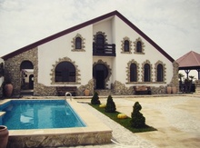 Villa, Şüvəlan qəs.