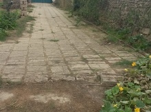 5 sot torpaq sahəsi, Binə qəs.