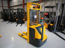 Elektrokar Jungheinrich 430DZ