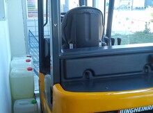 Avtokar "Jungheinrich DFG216"