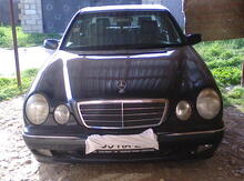 Mercedes E 220, 2000 il