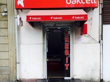 "Samsung" və "Apple iPhone" telefonları