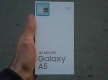 "Samsung" telefonları