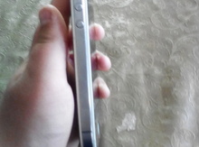 Apple iPhone 4