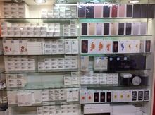 "Samsung və Apple iPhone" telefonları