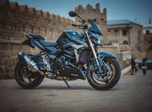 Suzuki GSR 750, 2011 год