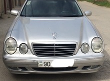 Mercedes E 240, 2001 il