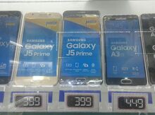 "Samsung" və "Apple iPhone" telefonları