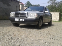 Mercedes 190, 1990 il