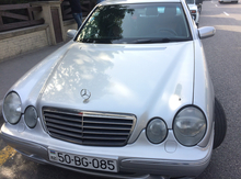 Mercedes E 270, 2000 il