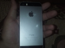 "Apple iPhone 5S" platası