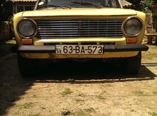 LADA (VAZ) 21011, 1977 il
