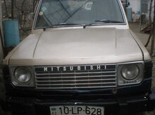 Mitsubishi Pajero, 1990 il
