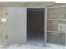Qaraj, Azadlıq m.