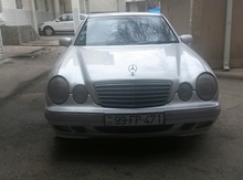 Mercedes E 220, 2000 il