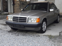 Mercedes 190, 1990 il