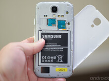 "Samsung Galaxy S4" platası
