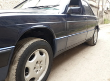 Mercedes 190, 1990 il