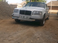 Mercedes E 230, 1988 il