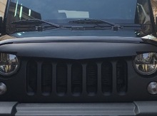 "Jeep Wrangler" radiator barmaqlığı