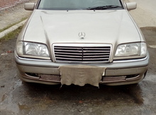 Mercedes 220 CE, 1996 il