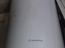 Su qızdırıcısı "Ariston"