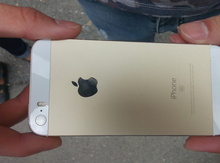 Apple iPhone SE