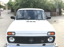 "Niva" radiator barmaqlığı