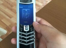 "Vertu Signature Silver" telefonu