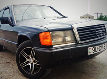 Mercedes 190, 1990 il