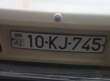 Avtomobil qeydiyyat nişanı- 10-KJ-745