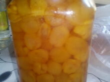 Ağ gilas mürəbbəsi