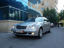 Mercedes E 200, 2005 год