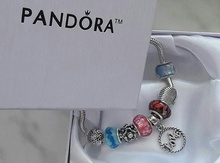 "Pandora" qolbağı