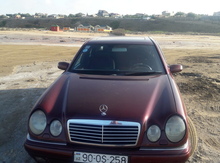Mercedes E 240, 1999 il