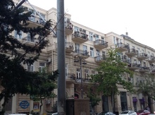 4-otaqlı mənzil kirayə verilir, Səbail r., 110 m²