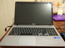 Noutbuk "Samsung NP300E"