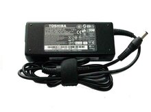 "Toshiba" adapteri