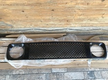 "VAZ Niva" radiator barmaqlığı