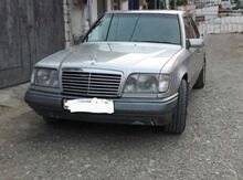 Mercedes E 220, 1995 il