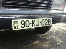 Qeydiyyat nişanı 90 KJ 028