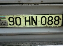 Avtomobil qeydiyyat nişanı - 90-HN-088