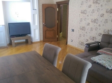 4-otaqlı yeni tikili kirayə verilir, Gəncə ş., 120 m²