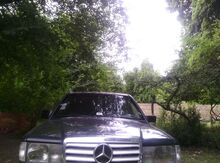 Mercedes 190, 1986 il