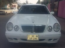Mercedes E 240, 2001 il