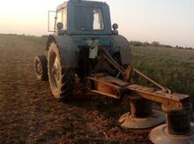 Traktor "Belarus 80"