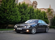 Mercedes E 320, 2002 il